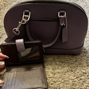 Coach Purple Wallet Sophisticated Design